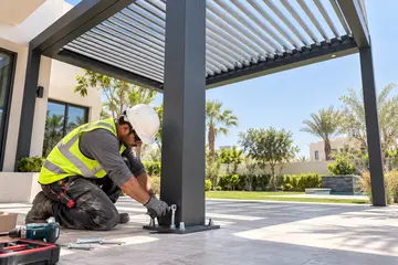 Choose a Villa Pergola by Its Wind Rating, Coating and Community Rules
